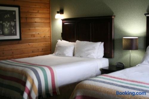 LowerMain_2QUEEN_IMG_8053